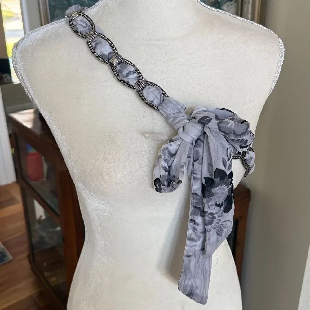 NEW fabric/metal belt